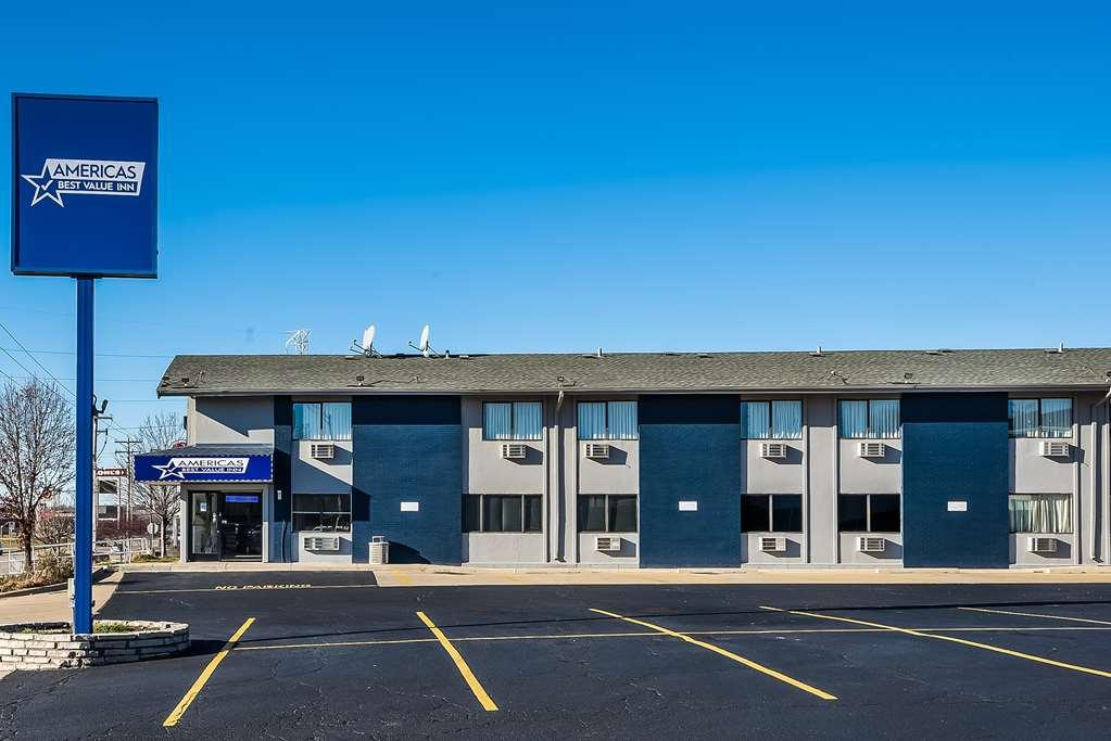 Americas Best Value Inn East Peoria Ngoại thất bức ảnh