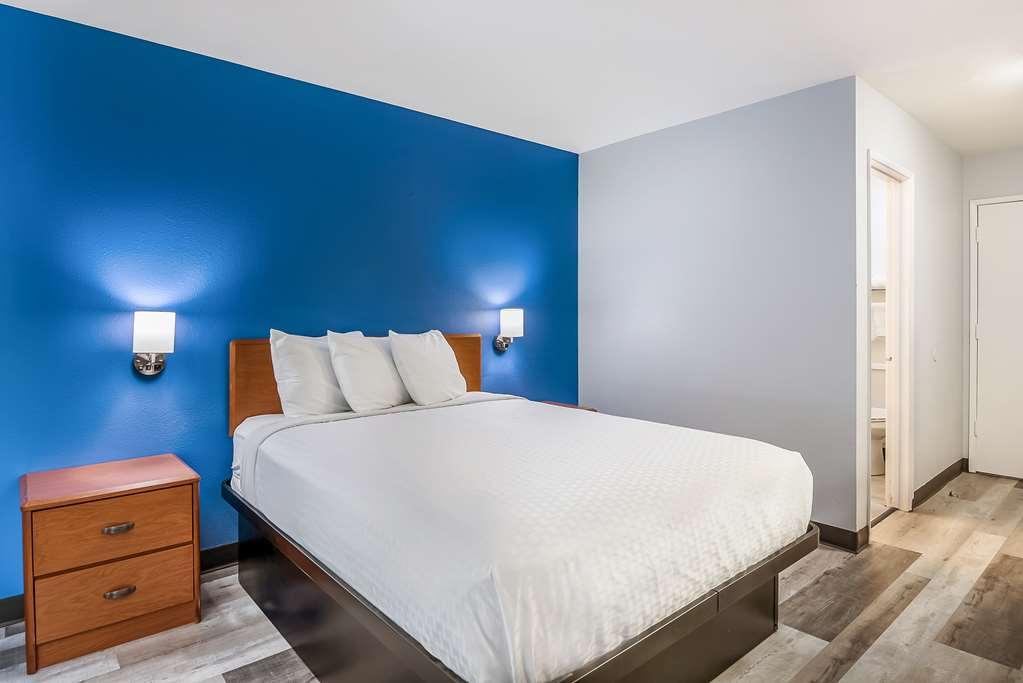Americas Best Value Inn East Peoria Phòng bức ảnh