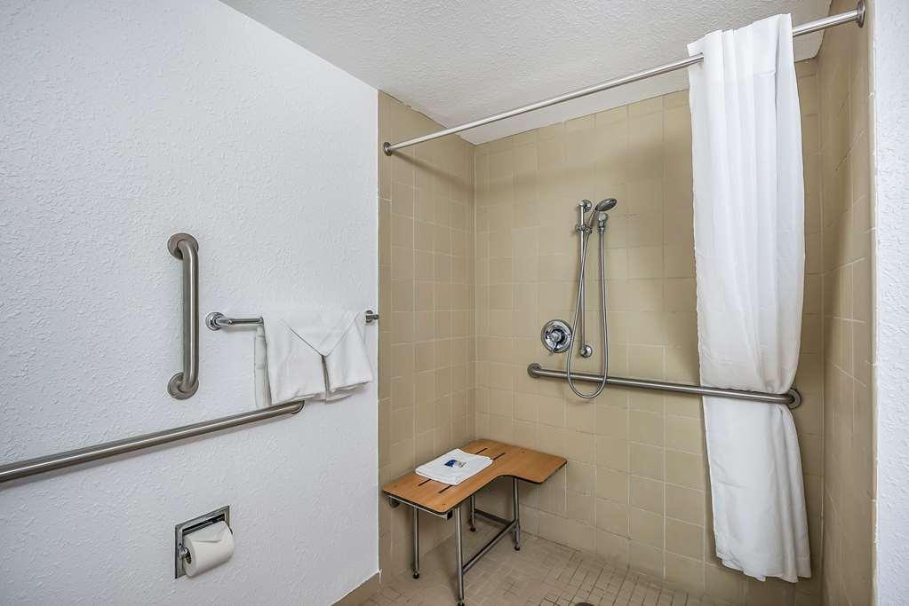 Americas Best Value Inn East Peoria Phòng bức ảnh