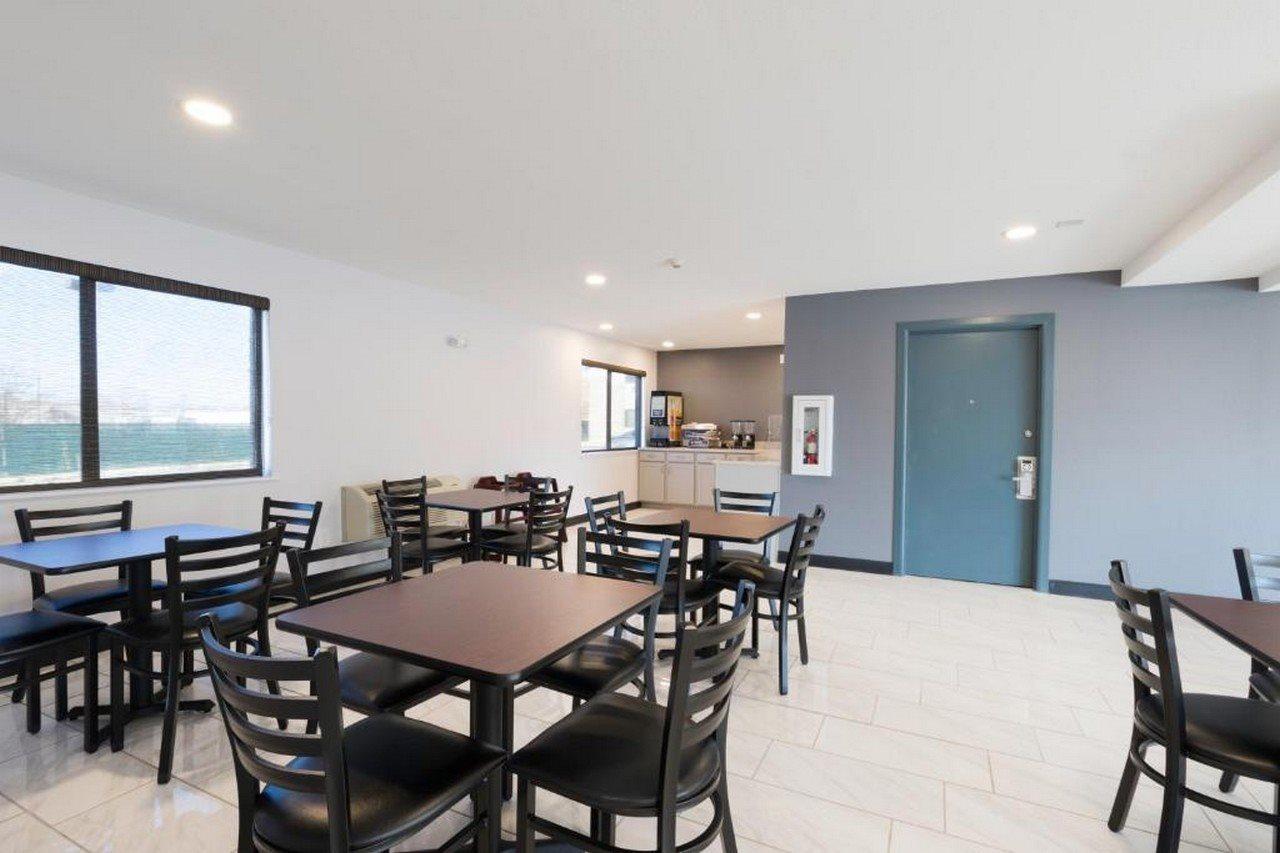 Americas Best Value Inn East Peoria Ngoại thất bức ảnh