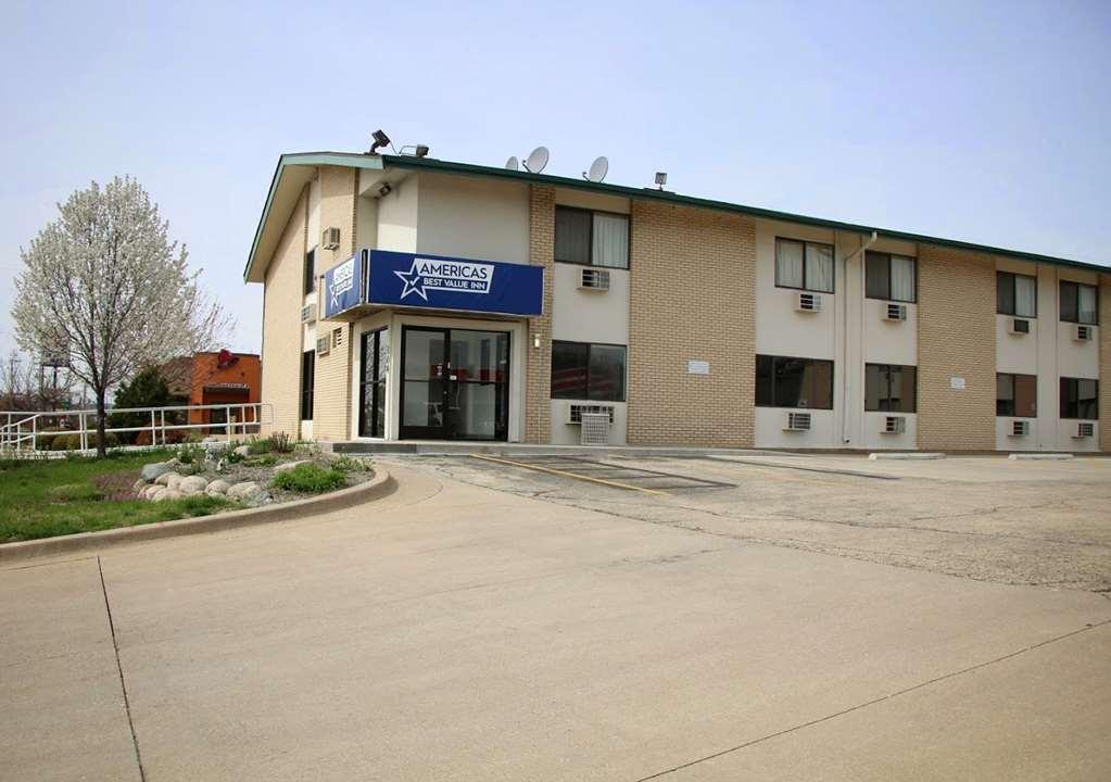 Americas Best Value Inn East Peoria Ngoại thất bức ảnh