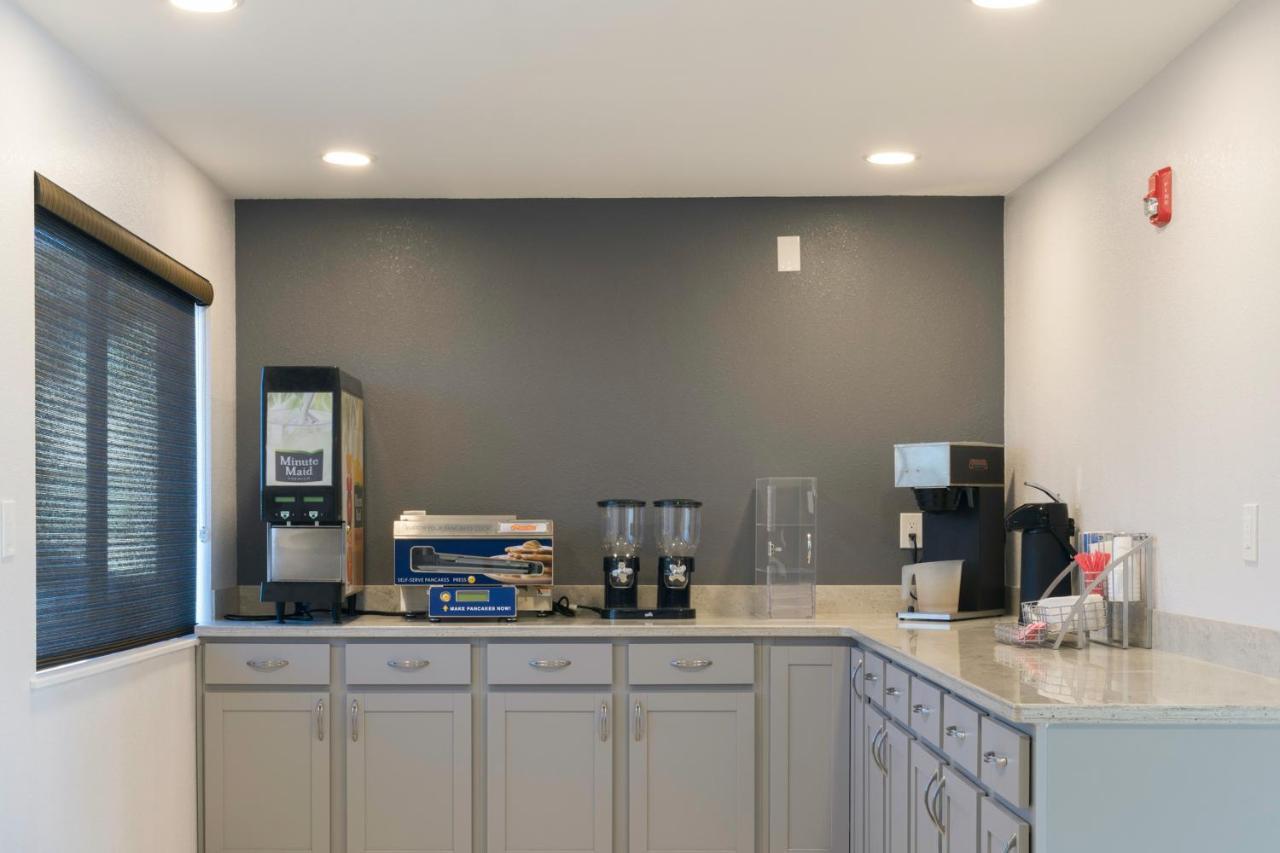 Americas Best Value Inn East Peoria Ngoại thất bức ảnh